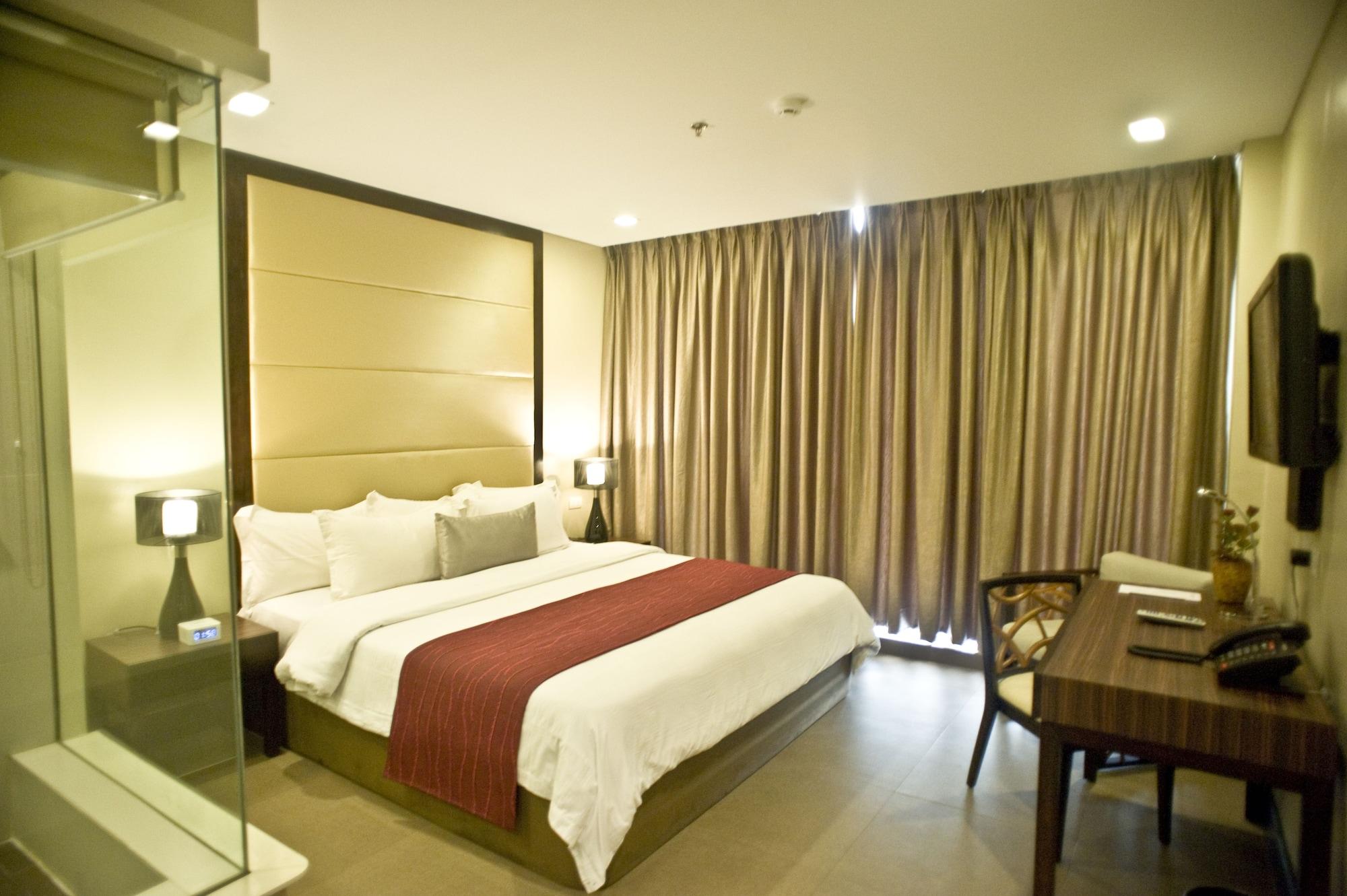 Goldberry Suites & Hotel Mactan Мактан Екстер'єр фото